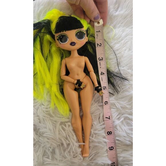 LOL OMG Surprise Remix Rock Band Neon Green Doll Bhad Gurl - Picture 2 of 3